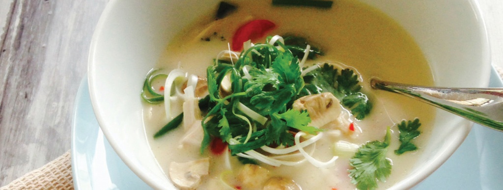 Тайский суп Том Ка с форелью